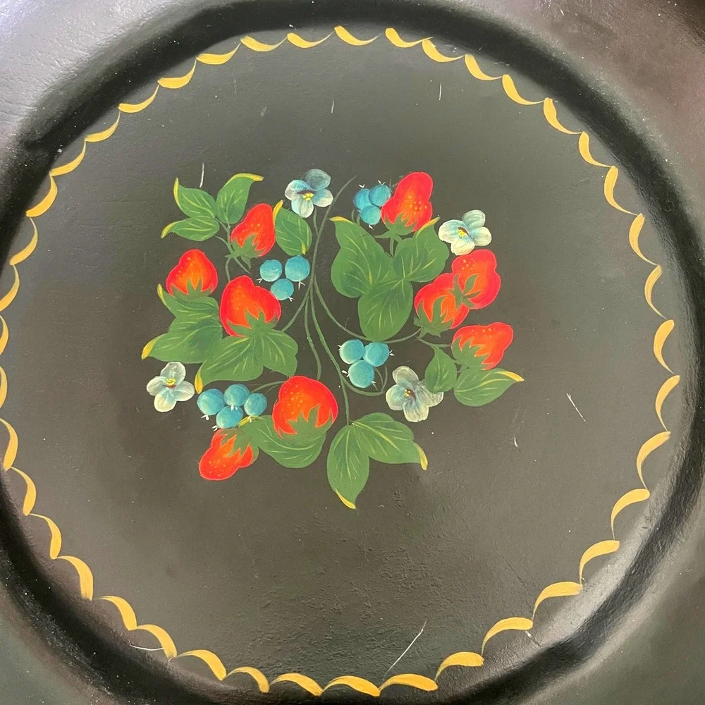 Vintage Hand Painted Toleware Metal Bowl Strawberry Blueberry Footed Basin 14.5